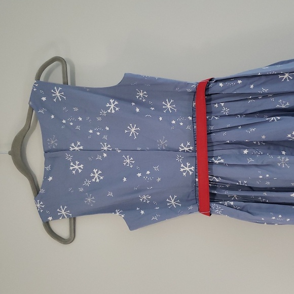 Modcloth Holiday Dress Medium Blue Red White Sleeveless Belt Snowflakes Winter - Picture 7 of 16